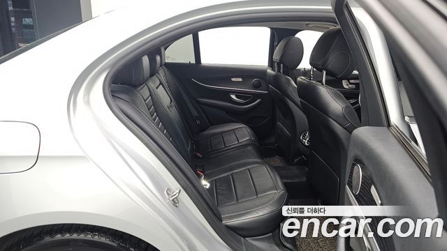 Mercedes-Benz E-Class E220d Avantgarde