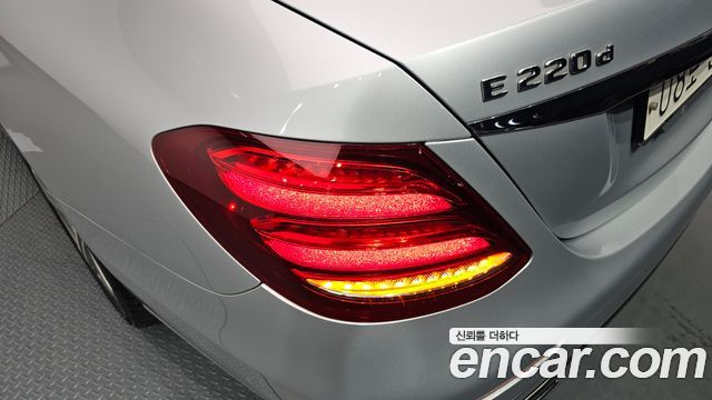 Mercedes-Benz E-Class E220d Avantgarde
