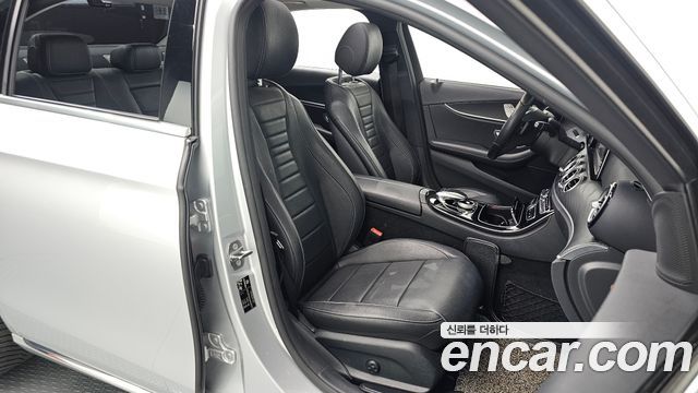 Mercedes-Benz E-Class E220d Avantgarde