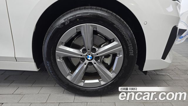 BMW 2-Series 218d Advantage