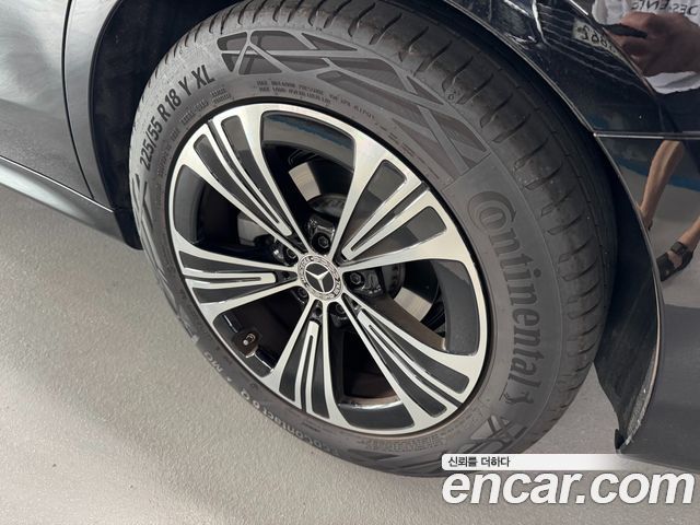 Mercedes-Benz E-Class E200 Avantgarde
