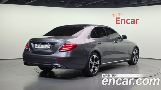 Mercedes-Benz E-Class E220d Avantgarde