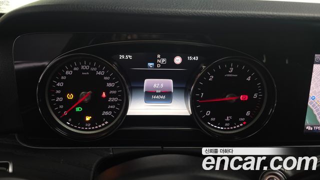 Mercedes-Benz E-Class E220d Avantgarde