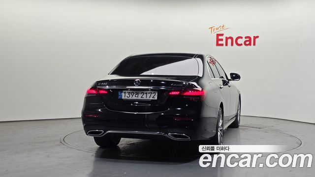Mercedes-Benz E-Class E350 4MATIC AMG Line