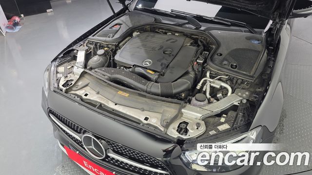 Mercedes-Benz E-Class E350 4MATIC AMG Line