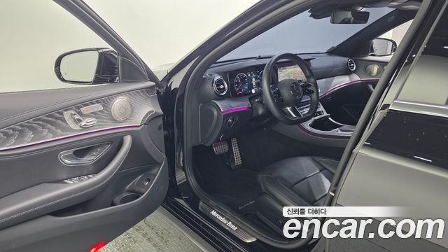 Mercedes-Benz E-Class E350 4MATIC AMG Line