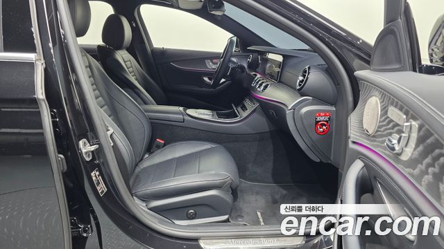 Mercedes-Benz E-Class E350 4MATIC AMG Line