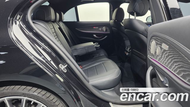 Mercedes-Benz E-Class E350 4MATIC AMG Line