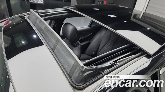 Mercedes-Benz E-Class E350 4MATIC AMG Line