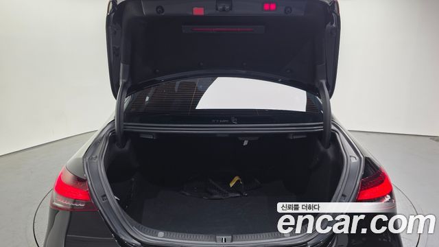 Mercedes-Benz E-Class E350 4MATIC AMG Line