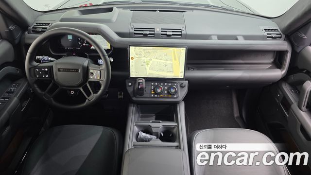 Land Rover Defender 110 P635 Octa Black