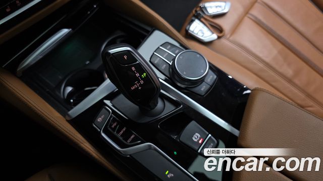 BMW 5-Series 520i Luxury