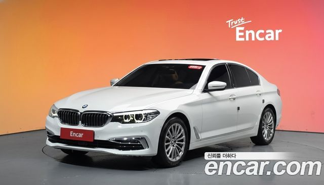 BMW 5-Series 520i Luxury