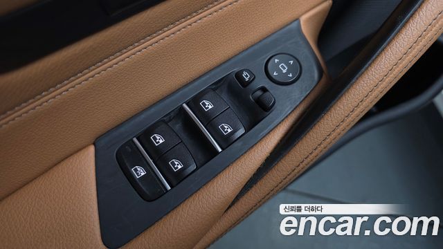 BMW 5-Series 520i Luxury