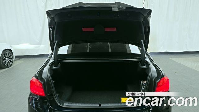 BMW 5-Series 520d M Sport Package Plus
