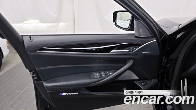 BMW 5-Series 520d M Sport Package Plus