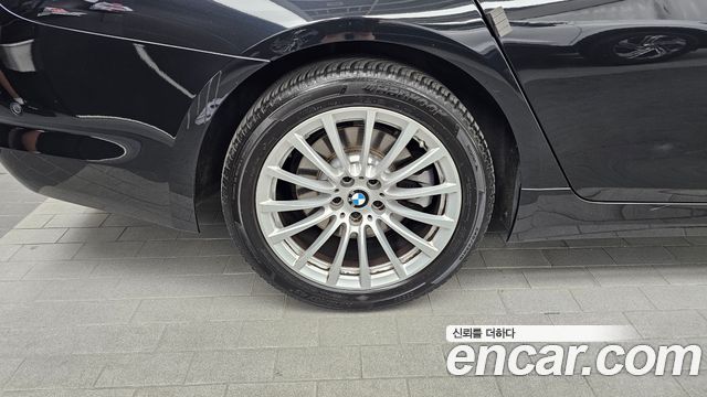 BMW 5-Series 520i Luxury