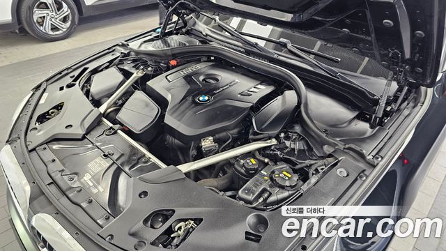 BMW 5-Series 520i Luxury