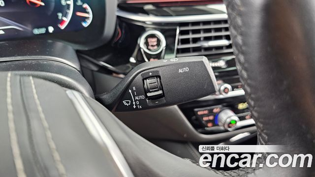 BMW 5-Series 520i Luxury