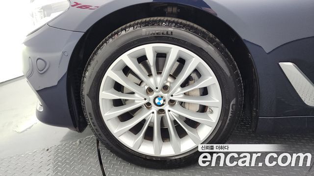 BMW 5-Series 530i Luxury Plus