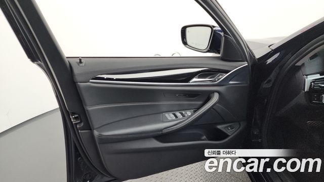 BMW 5-Series 530i Luxury Plus