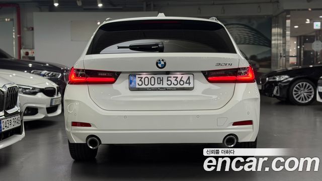 BMW 3-Series 320i Touring