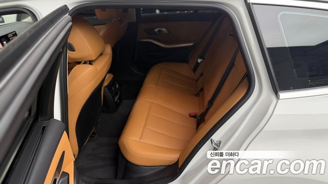 BMW 3-Series 320i Touring