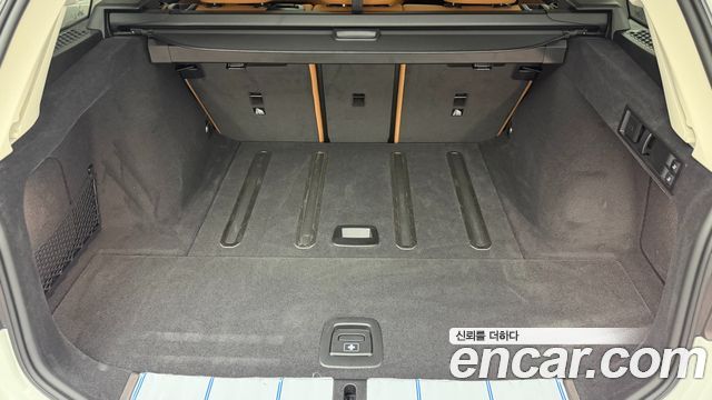 BMW 3-Series 320i Touring