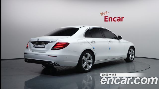 Mercedes-Benz E-Class E200 Avantgarde