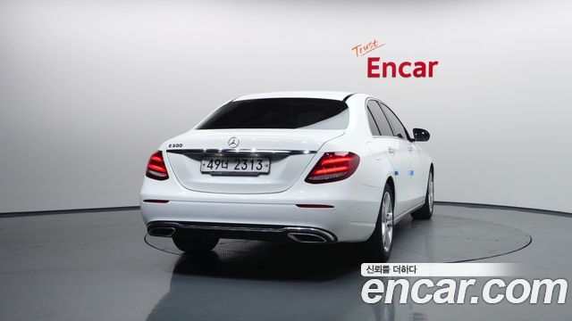 Mercedes-Benz E-Class E200 Avantgarde