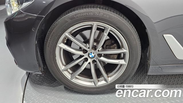 BMW 5-Series 520d M Sport Package Plus