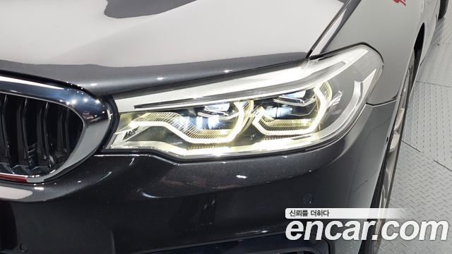 BMW 5-Series 520d M Sport Package Plus