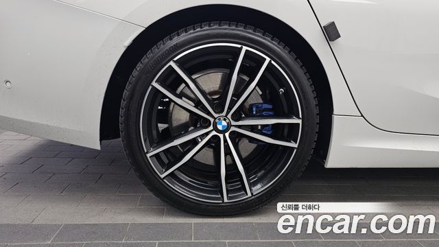 BMW 3-Series 330i xDrive M Sport
