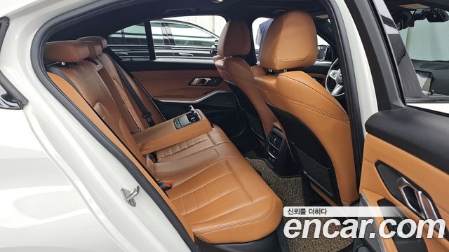 BMW 3-Series 330i xDrive M Sport