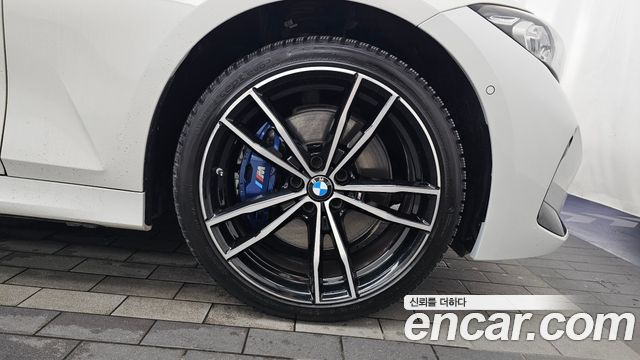 BMW 3-Series 330i xDrive M Sport