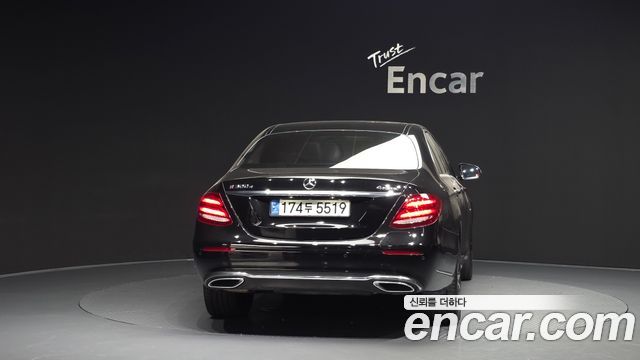 Mercedes-Benz E-Class E300e 4MATIC Exclusive