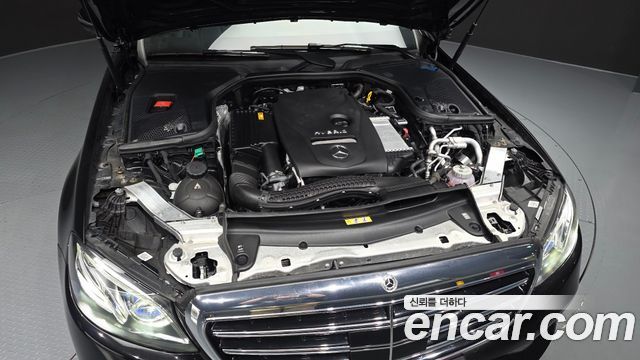 Mercedes-Benz E-Class E300e 4MATIC Exclusive