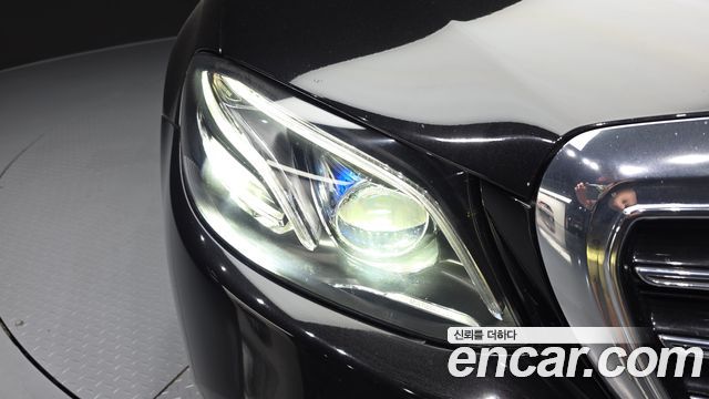 Mercedes-Benz E-Class E300e 4MATIC Exclusive