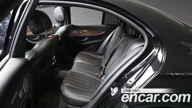 Mercedes-Benz E-Class E300e 4MATIC Exclusive