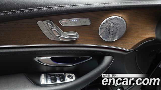 Mercedes-Benz E-Class E300e 4MATIC Exclusive