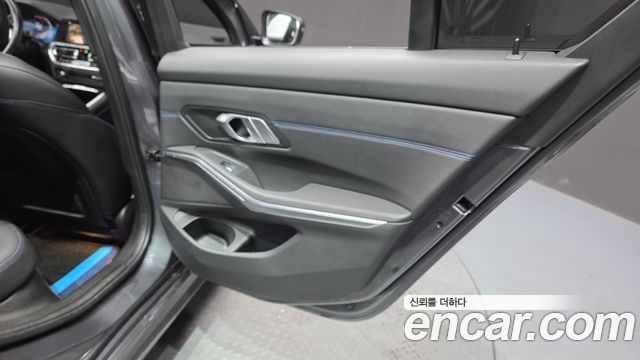 BMW 3-Series 320i M Sport