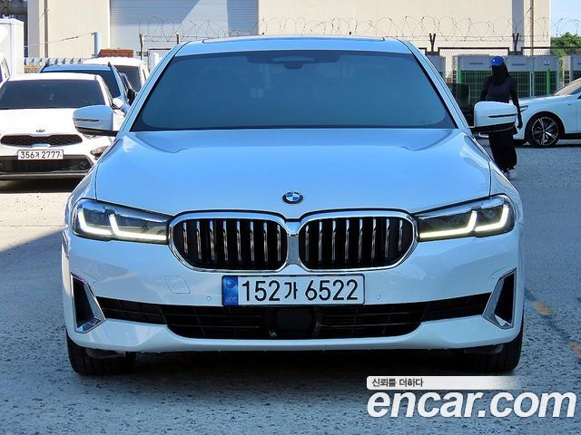 BMW 5-Series 523d xDrive Luxury
