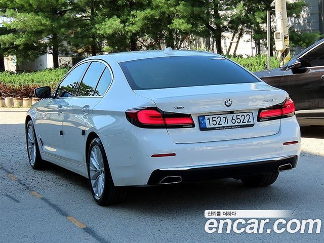 BMW 5-Series 523d xDrive Luxury