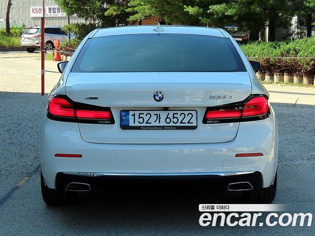 BMW 5-Series 523d xDrive Luxury
