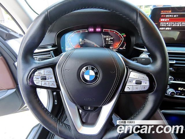 BMW 5-Series 523d xDrive Luxury