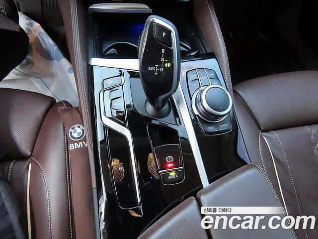 BMW 5-Series 523d xDrive Luxury