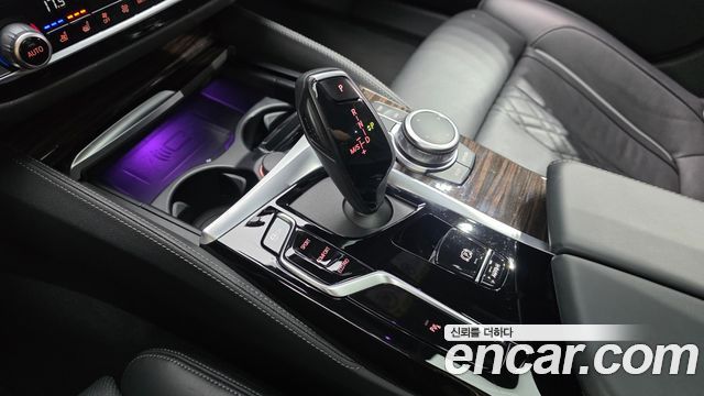 BMW 5-Series 523d M Sport