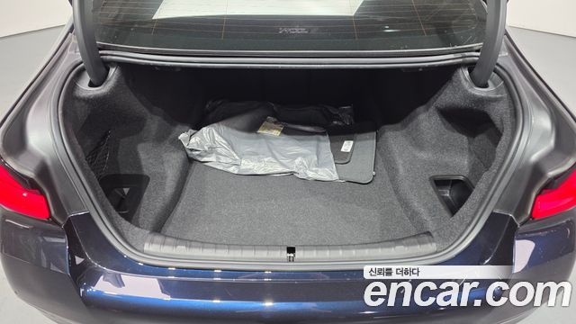 BMW 5-Series 523d M Sport