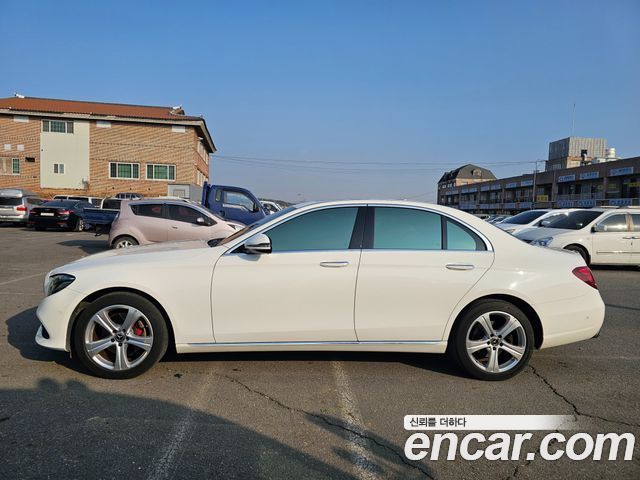 Mercedes-Benz E-Class E220d Avantgarde