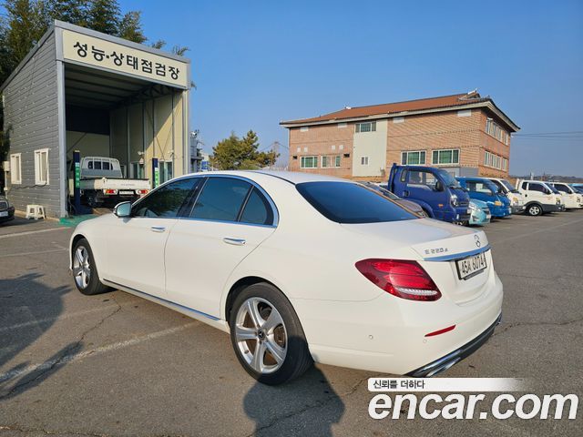 Mercedes-Benz E-Class E220d Avantgarde